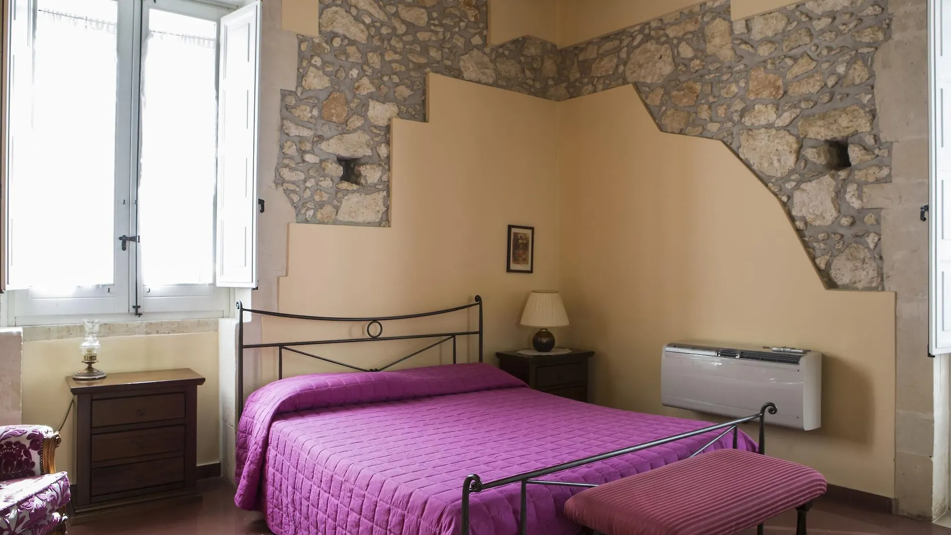 Lakkios Charming Suites And Rooms 시라쿠사 3*,  이탈리아