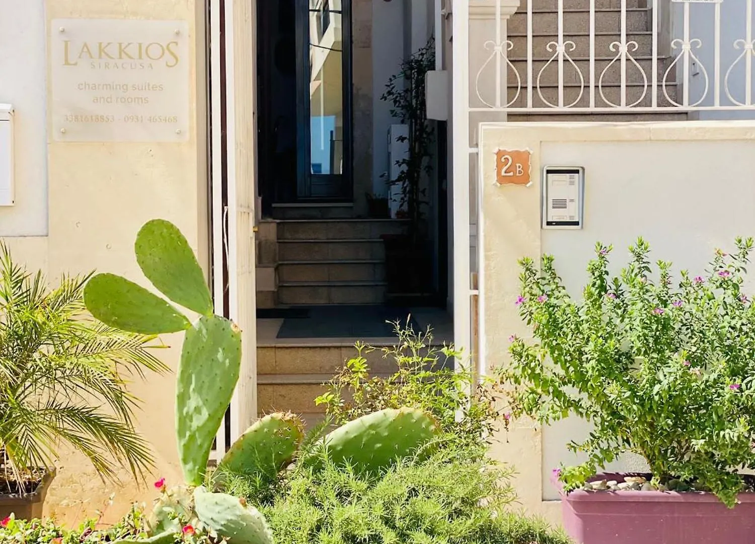 Lakkios Charming Suites And Rooms Syracuse