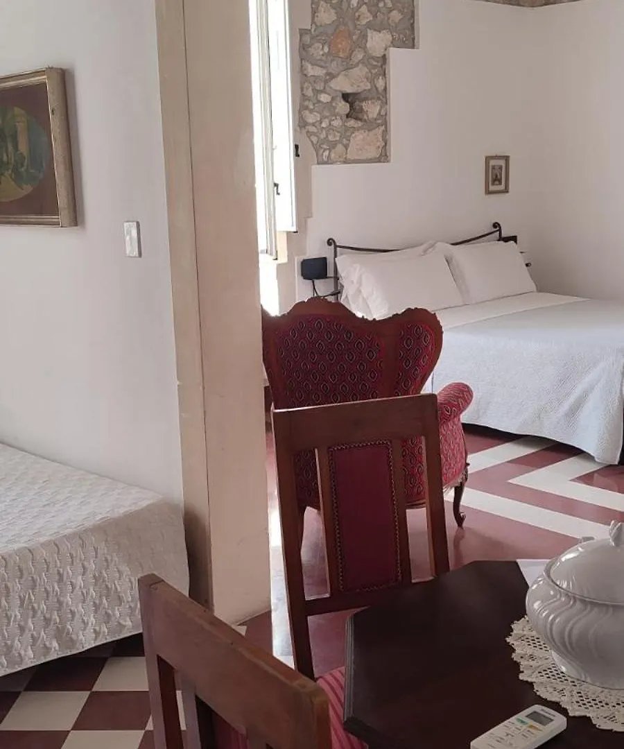 Lakkios Charming Suites And Rooms Syracuse
