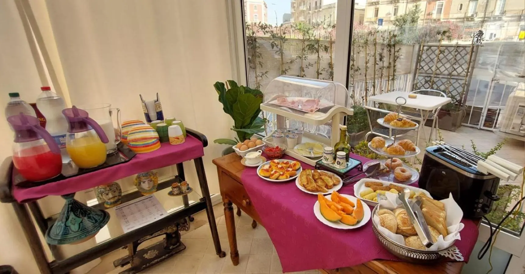 Bed & Breakfast Lakkios Charming Suites And Rooms Syracuse