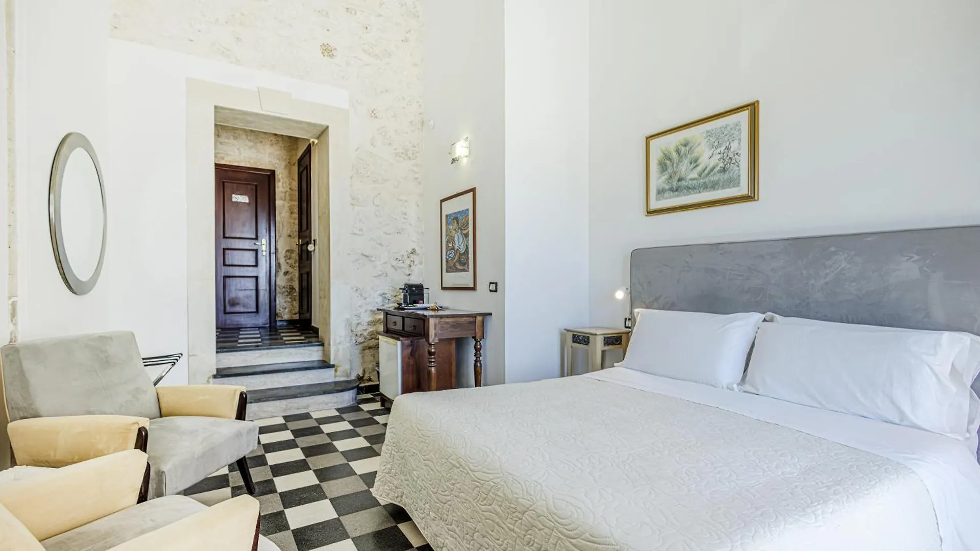 Bed & Breakfast Lakkios Charming Suites And Rooms Syracuse