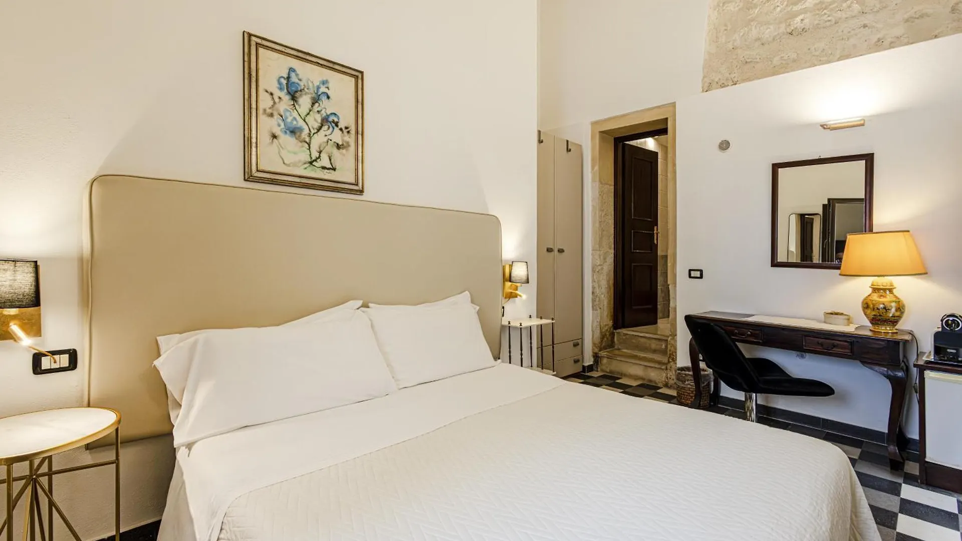 Lakkios Charming Suites And Rooms Syracuse Italië