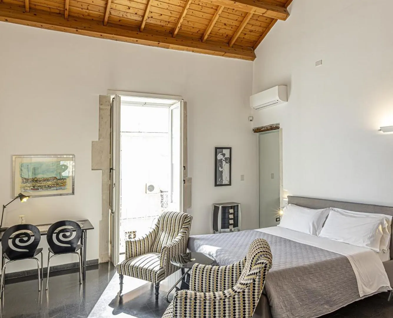 Lakkios Charming Suites And Rooms Syracuse