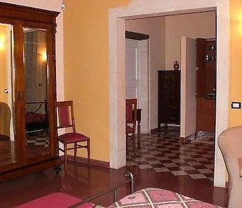 Lakkios Charming Suites And Rooms Syracuse Bed & Breakfast