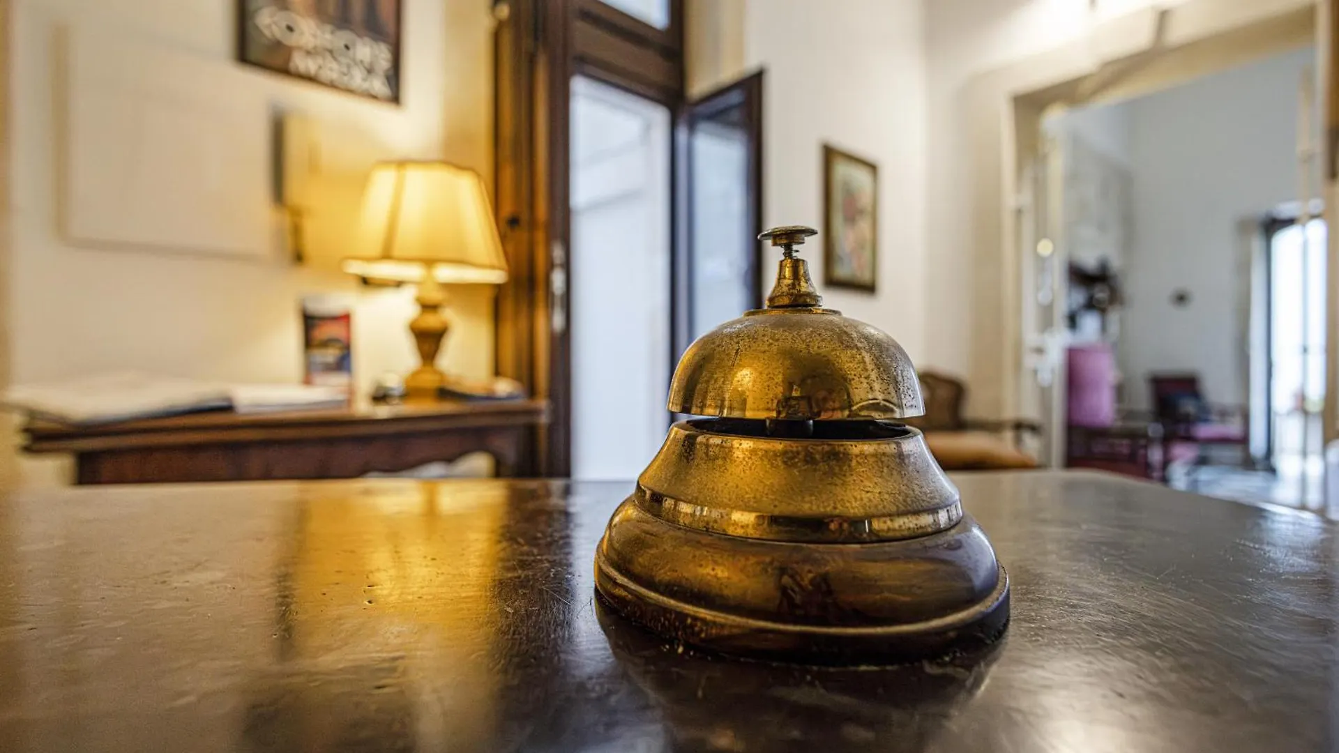 Lakkios Charming Suites And Rooms Syracuse Bed & Breakfast
