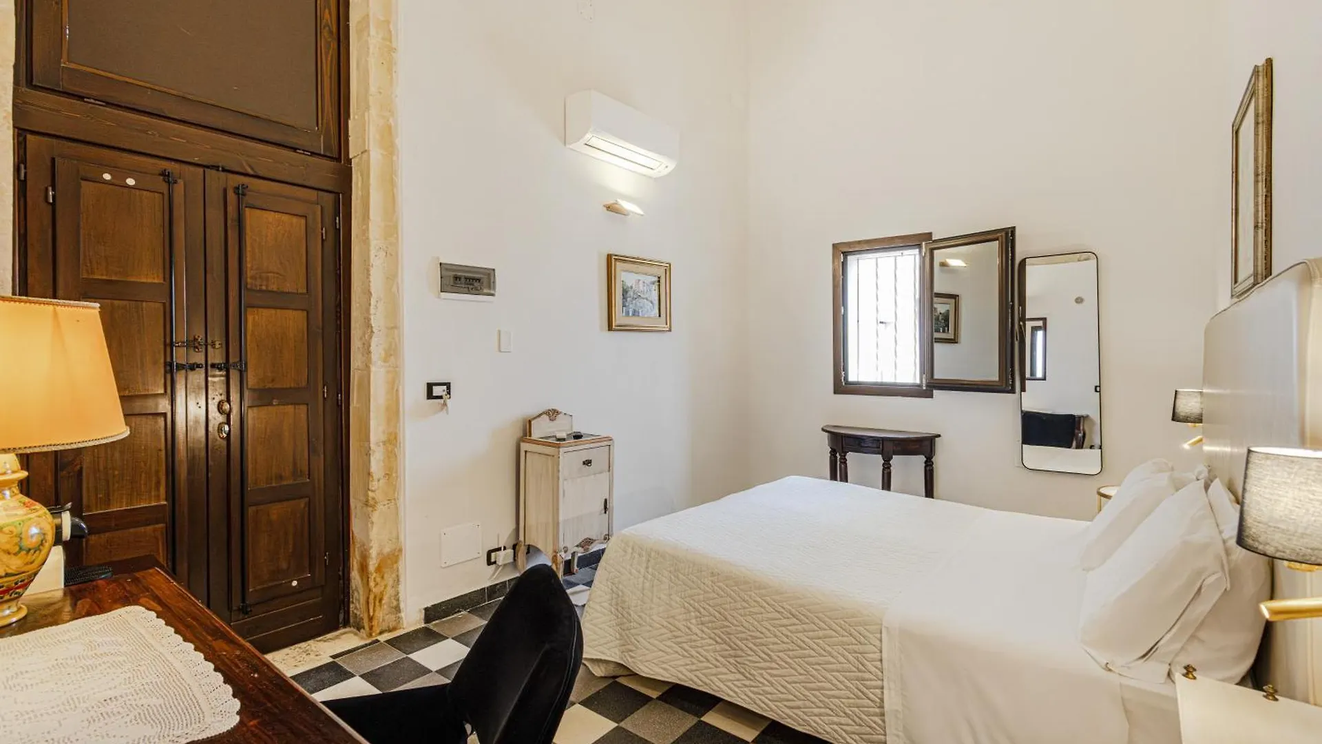 Bed & Breakfast Lakkios Charming Suites And Rooms Syracuse