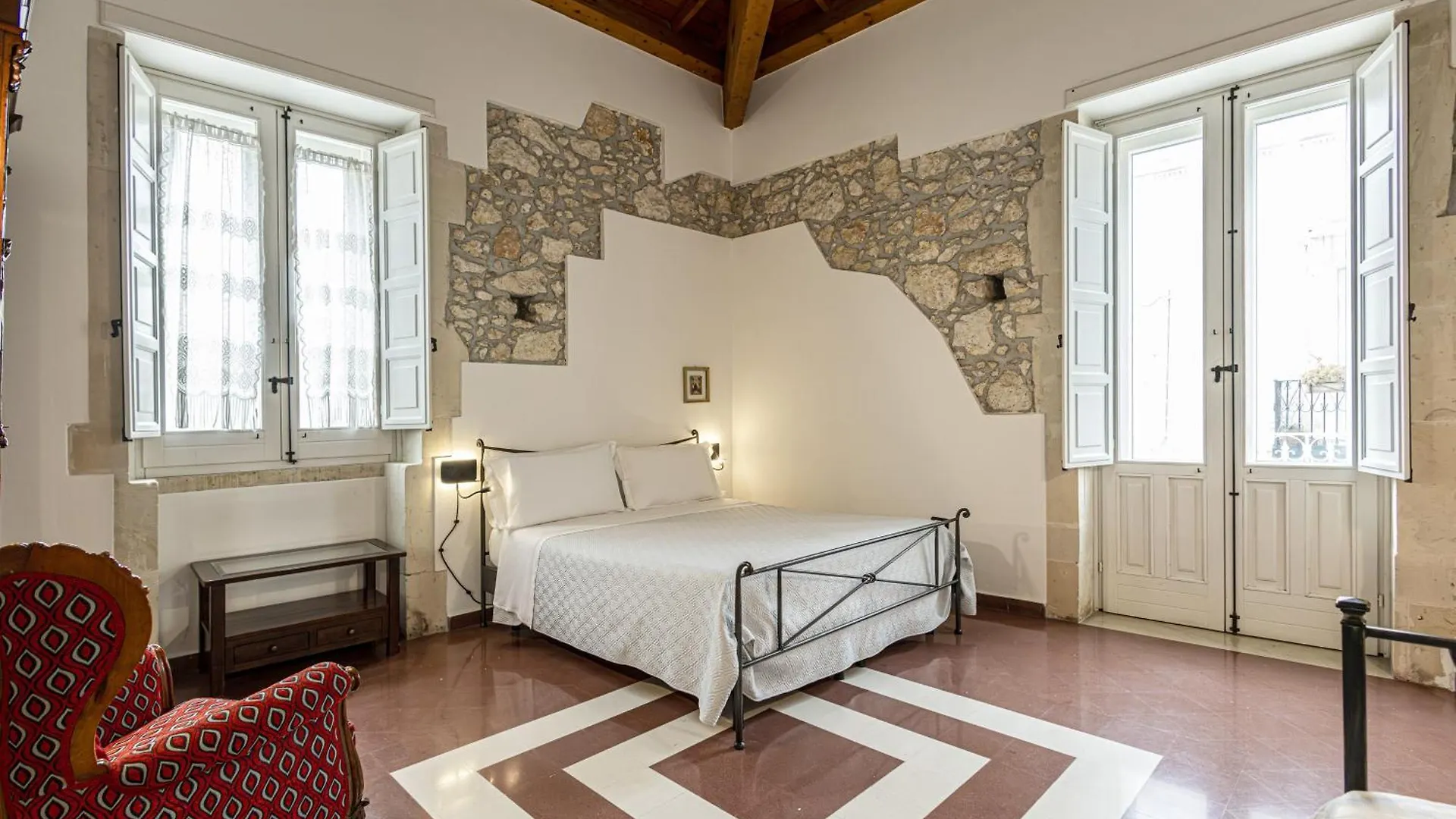 Bed & Breakfast Lakkios Charming Suites And Rooms Syracuse